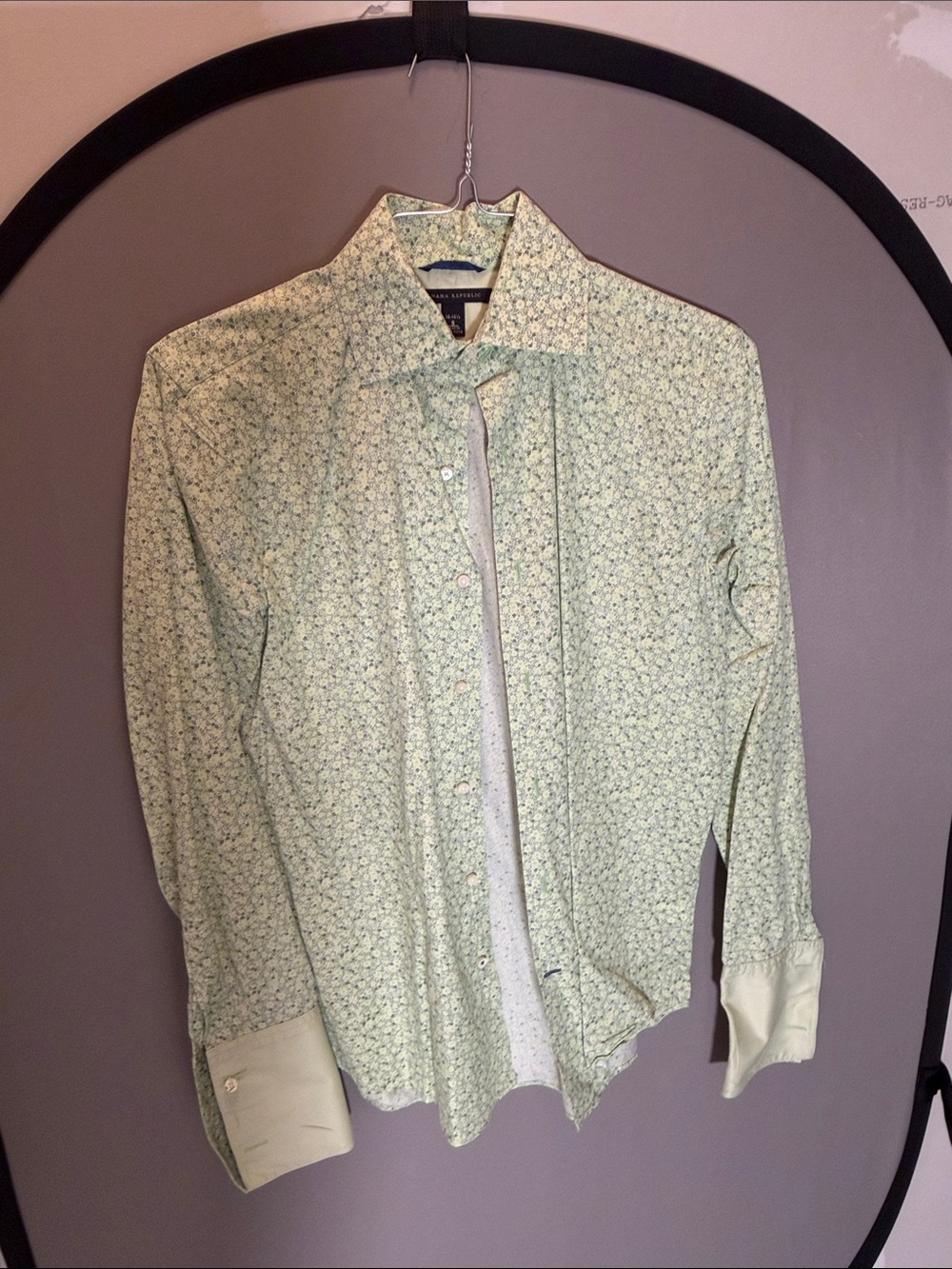 Banana Republic Green Button Down - Picture 3 of 3